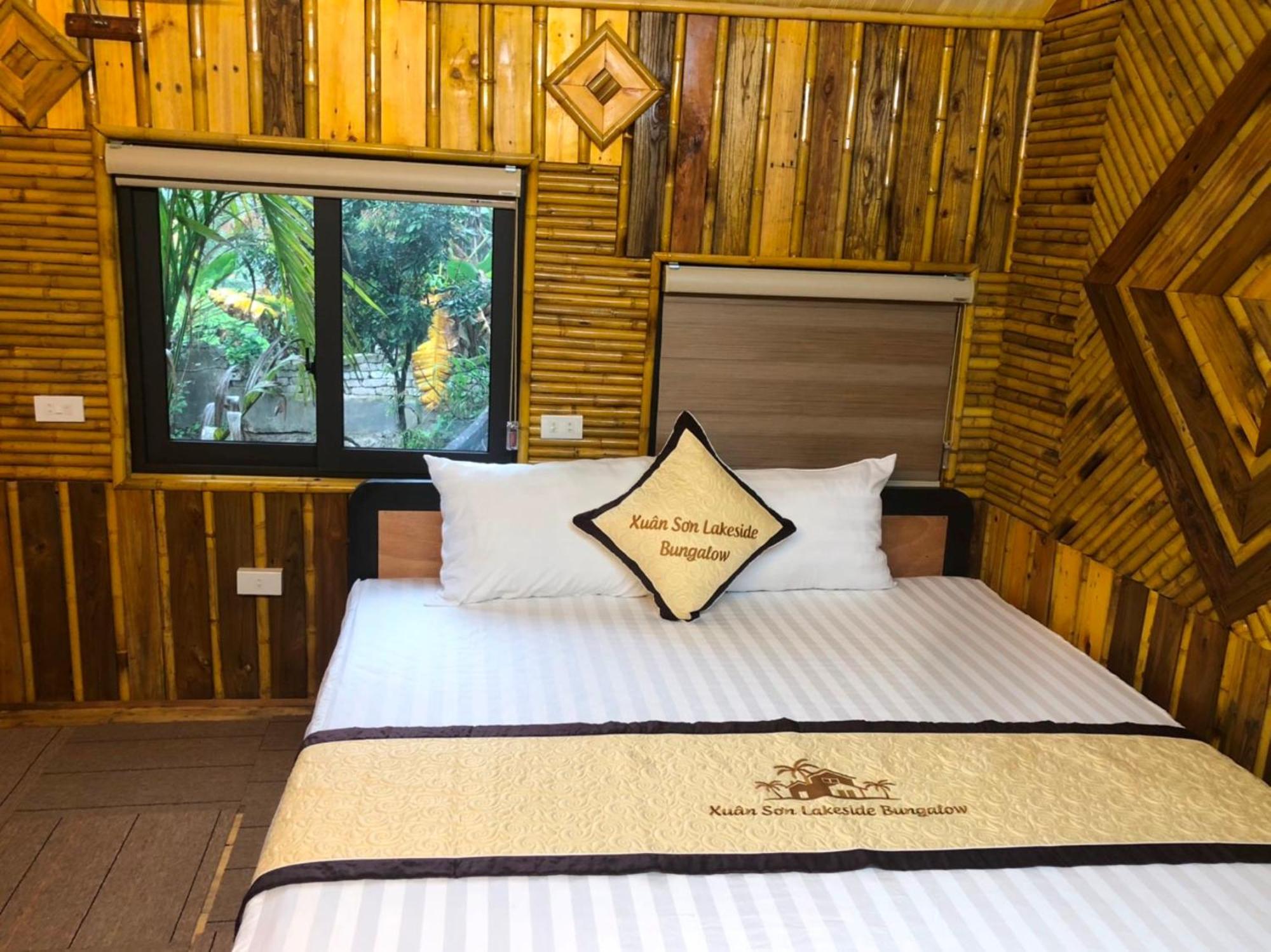 Xuan Son Lakeside Bungalow Ninh Bình Exteriör bild