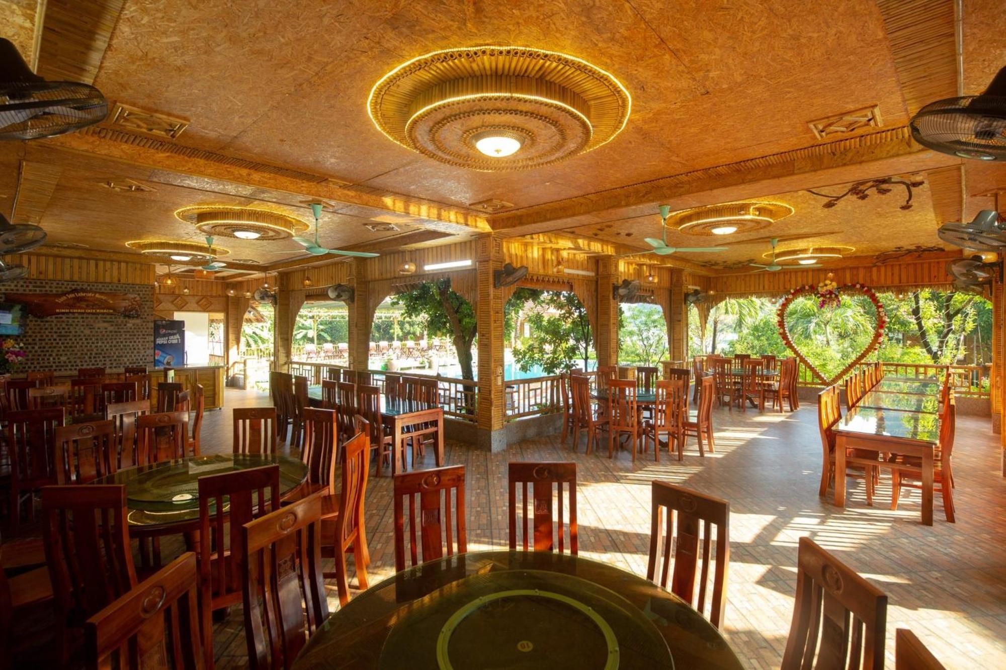 Xuan Son Lakeside Bungalow Ninh Bình Exteriör bild
