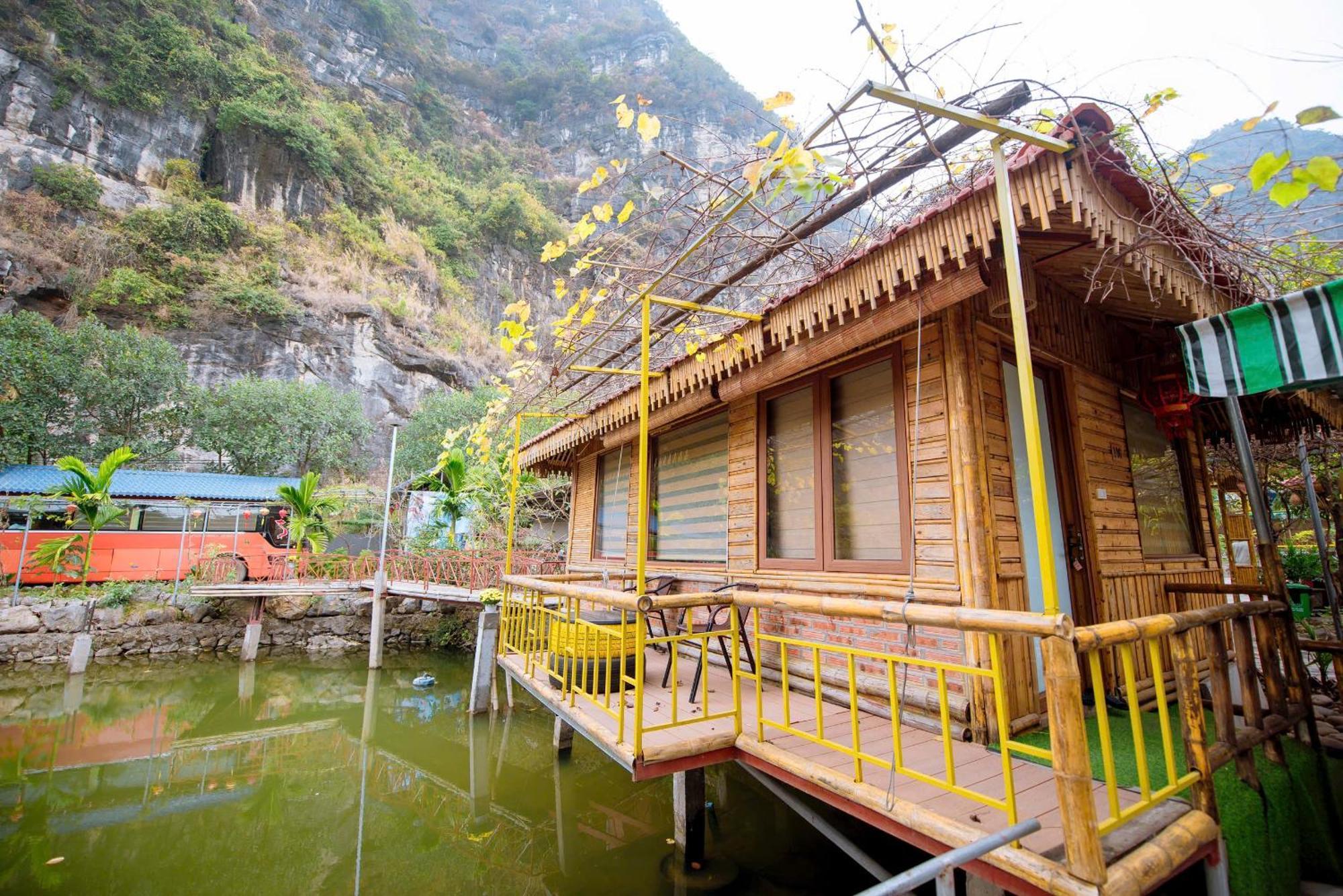 Xuan Son Lakeside Bungalow Ninh Bình Exteriör bild