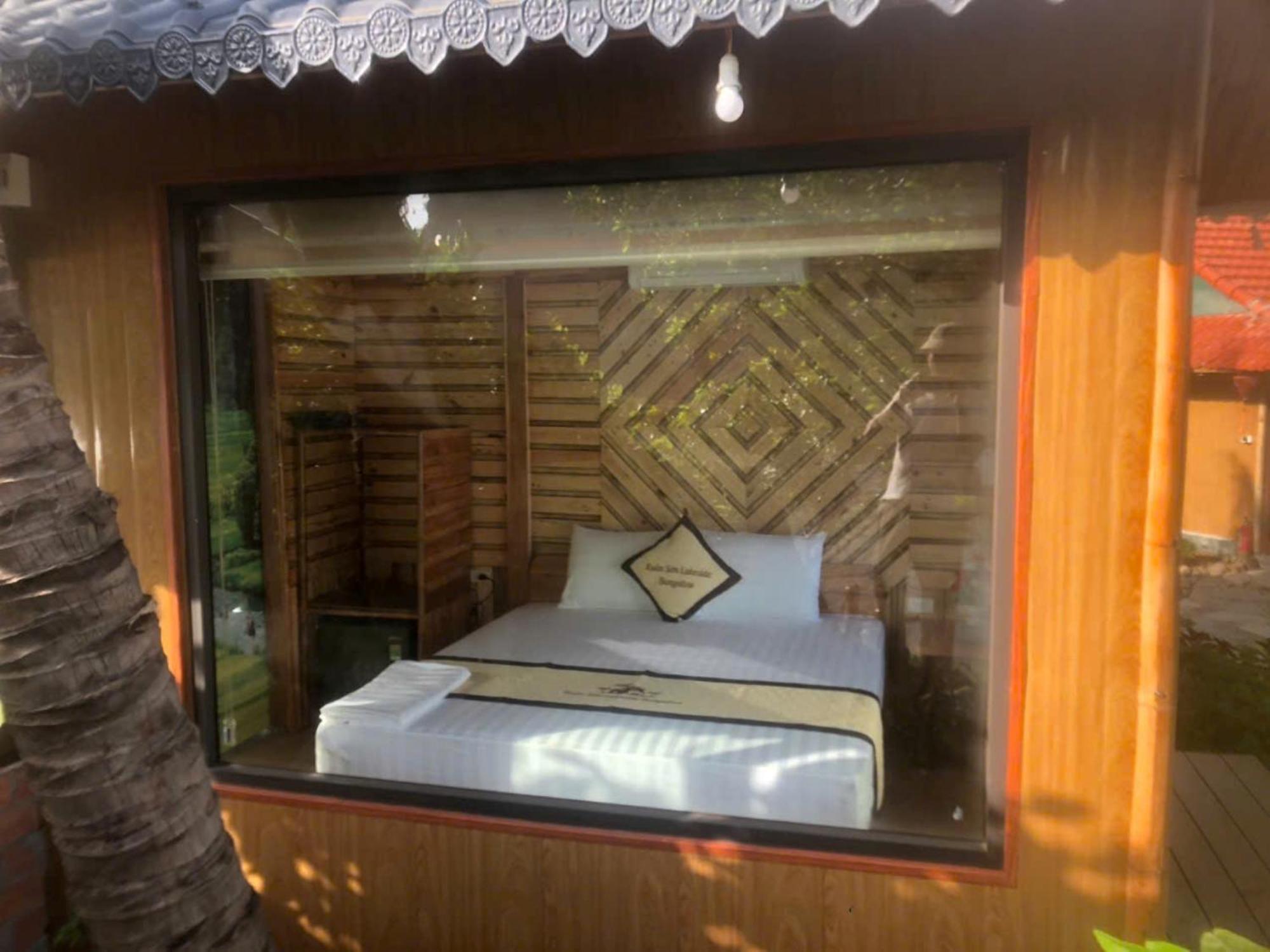 Xuan Son Lakeside Bungalow Ninh Bình Exteriör bild